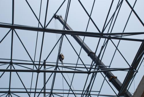 网架钢结构优点有哪些？
